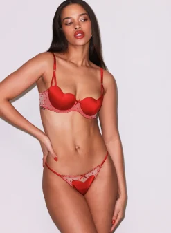 Amour Thong