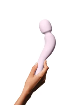Dame Com