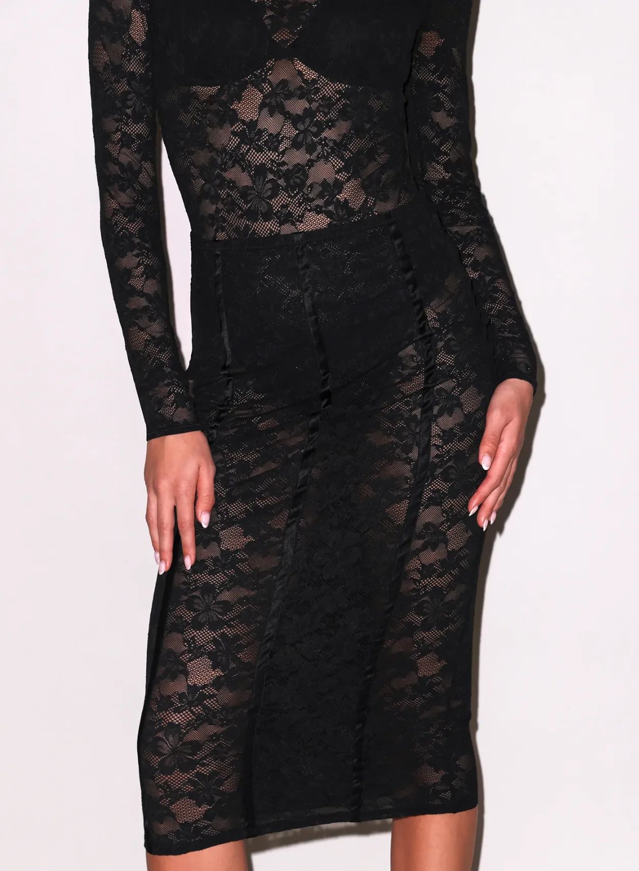 Le Stretch Lace Pencil Skirt