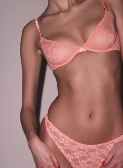Le Stretch Lace Thong