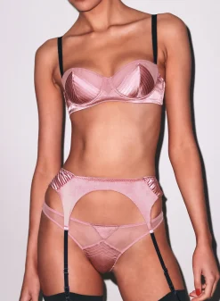 Top Stitch Garter Belt